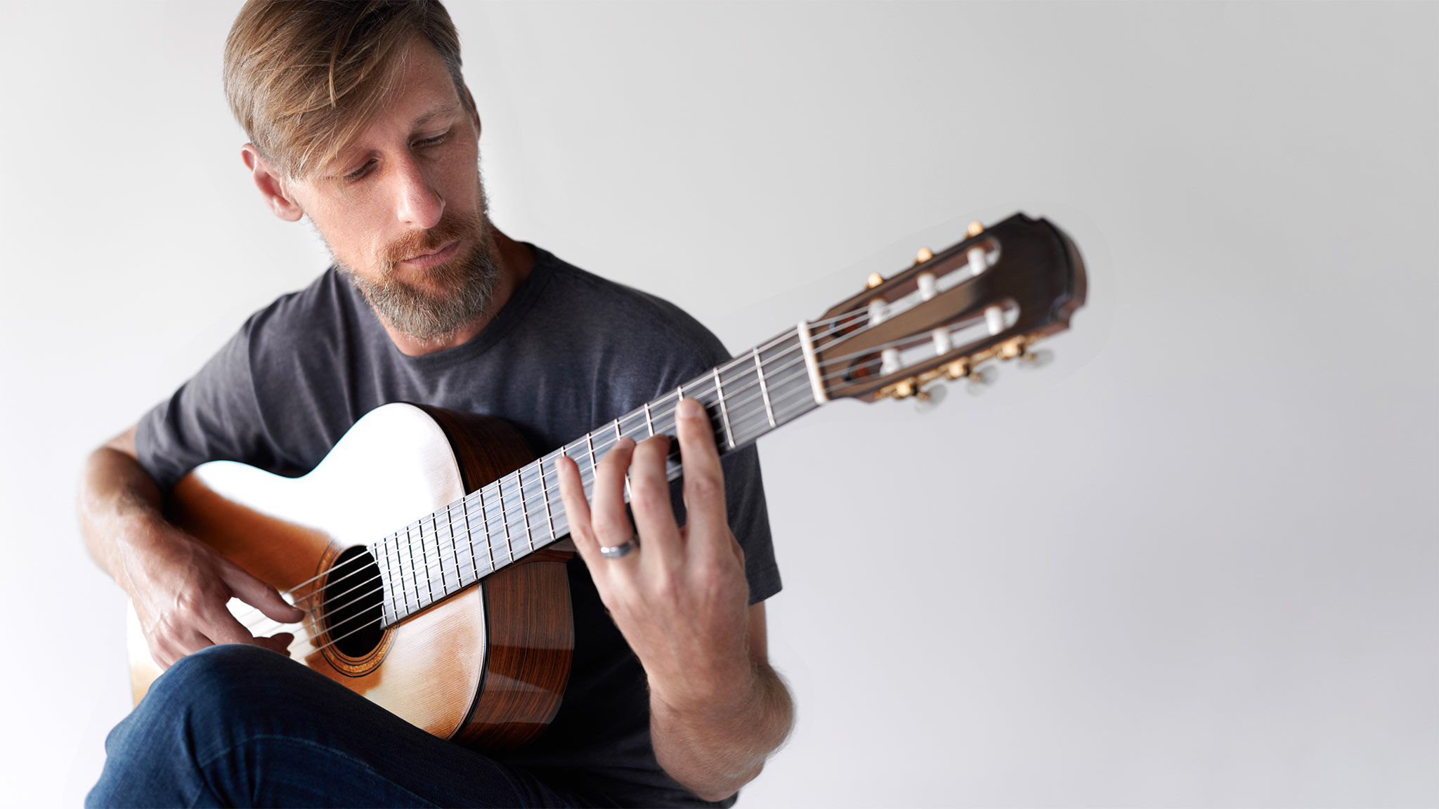 rob-guitar